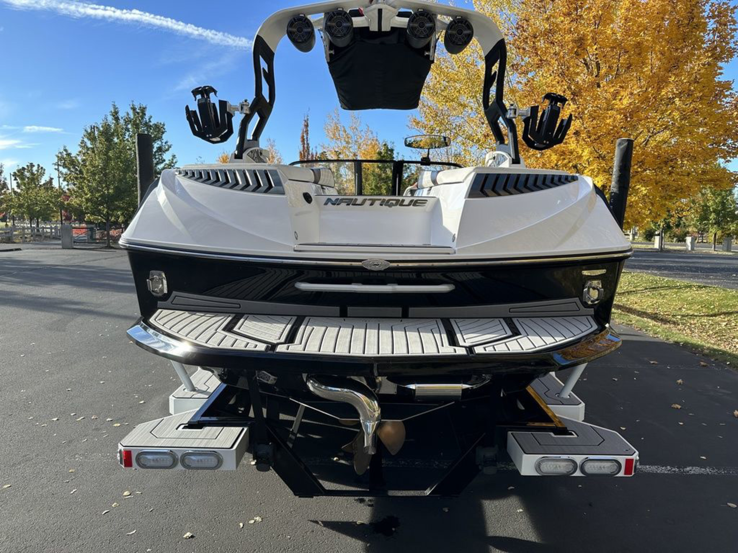 2019 Nautique G23