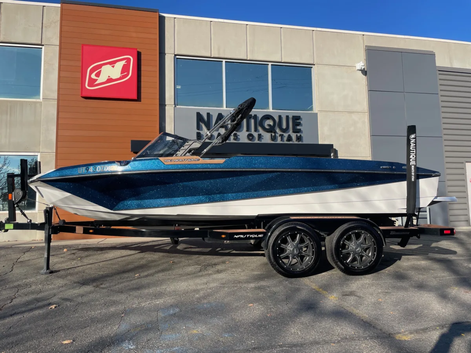 2023 SKI NAUTIQUE W/ZZ6 450HP.  ONLY 84 HOURS.