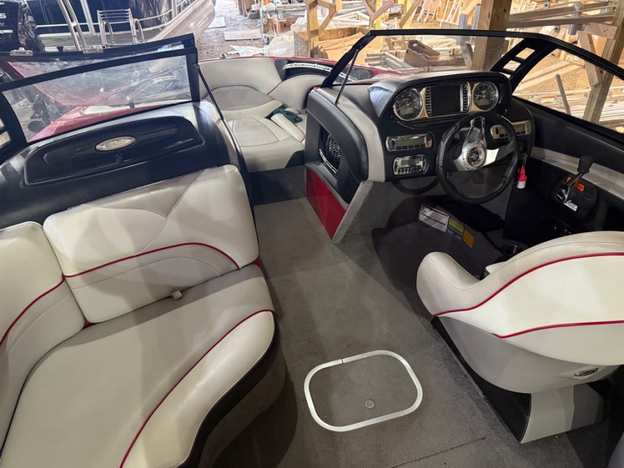 2010 Malibu Boats Wakesetter VLX for sale in , 
