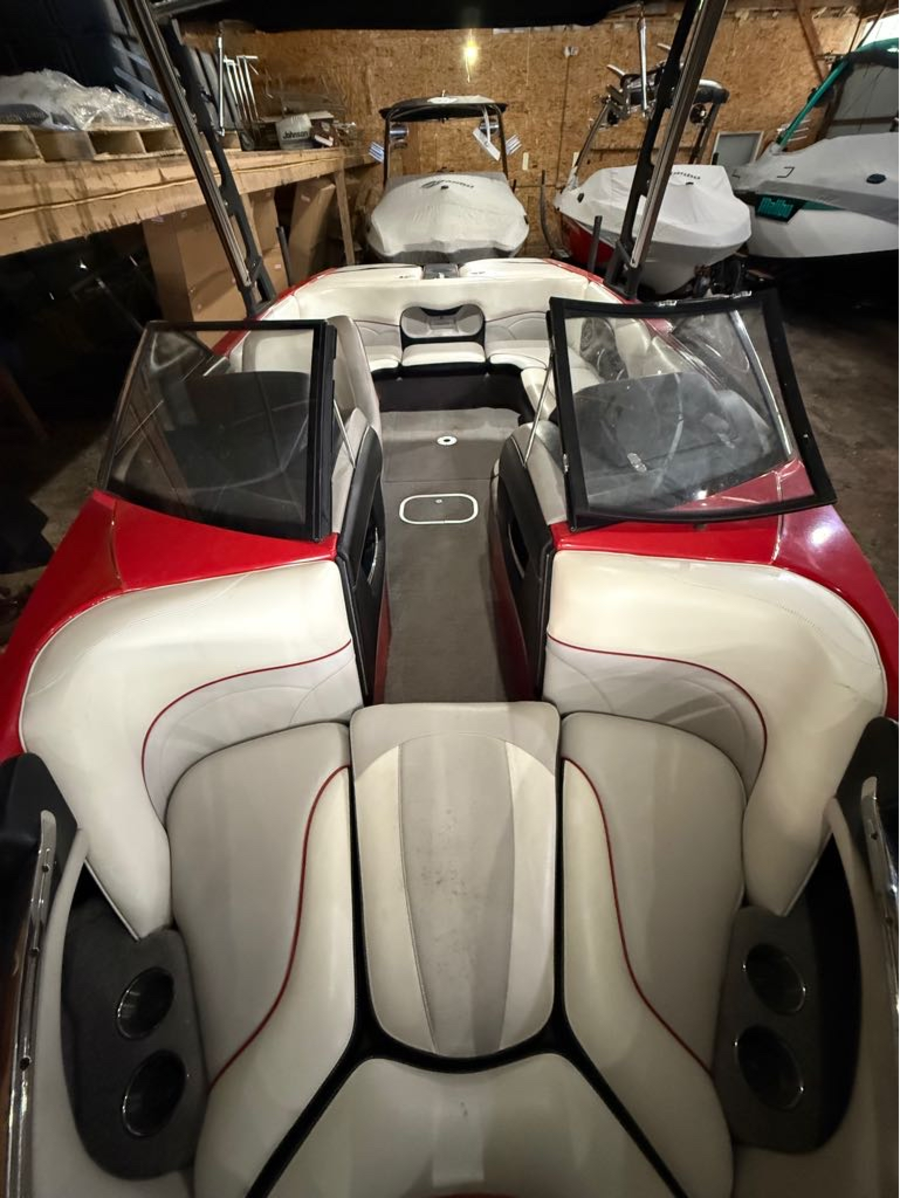 2010 Malibu Boats Wakesetter VLX for sale in , 