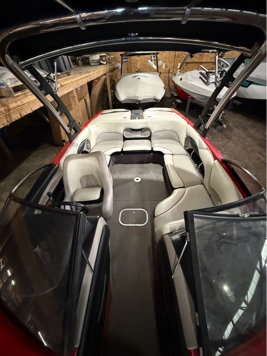 2010 Malibu Boats Wakesetter VLX for sale in , 