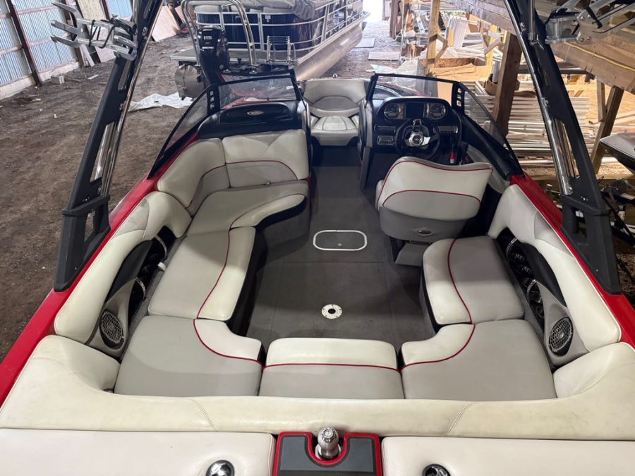 2010 Malibu Boats Wakesetter VLX for sale in , 