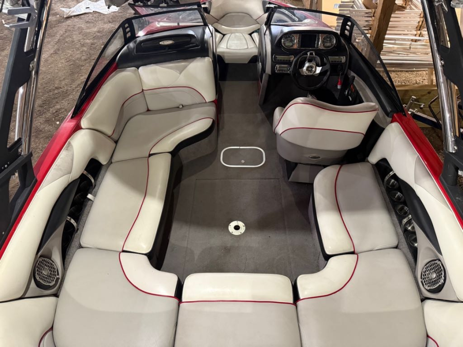 2010 Malibu Boats Wakesetter VLX for sale in , 