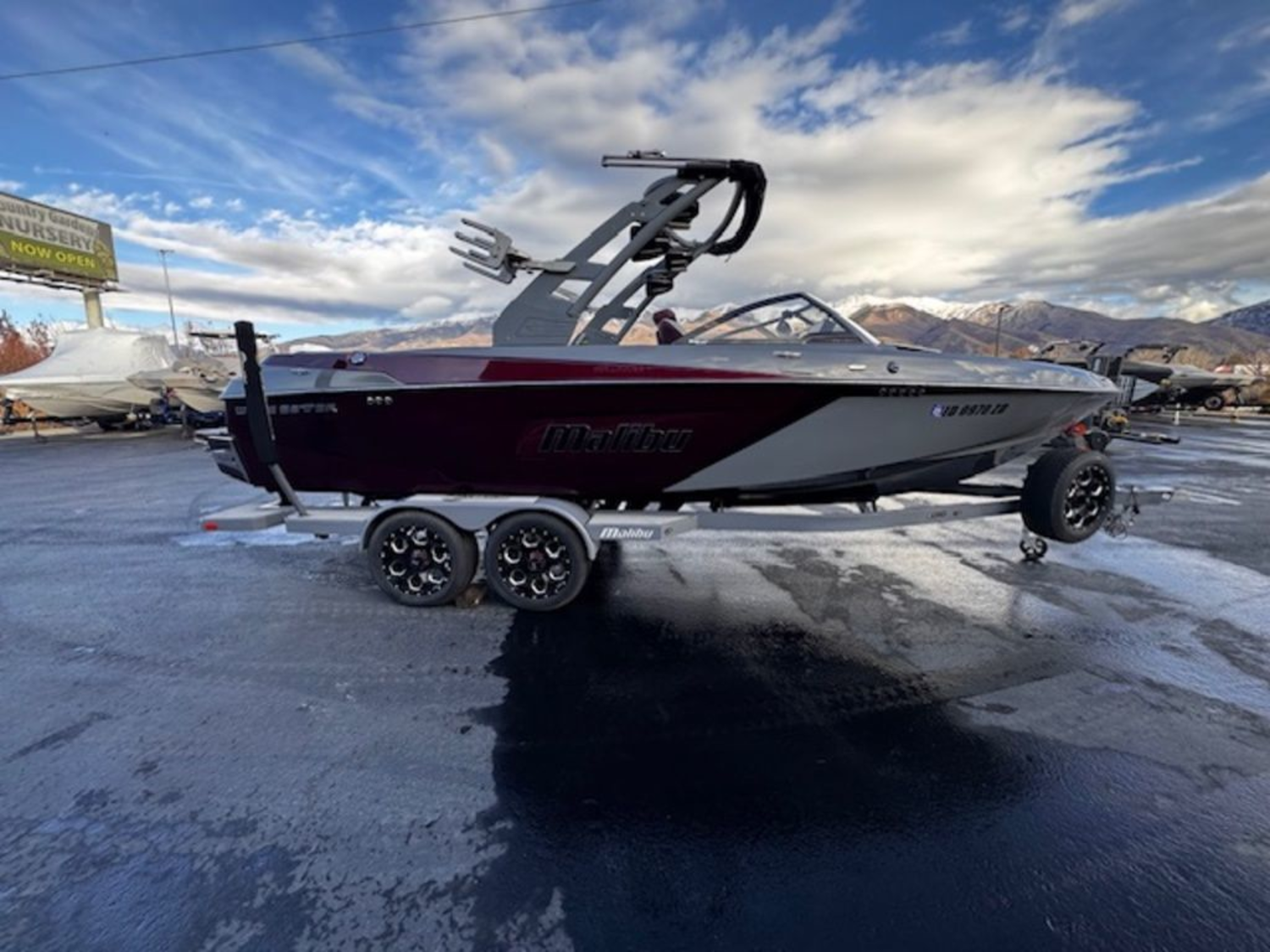 2019 Malibu Boats 23 LSV