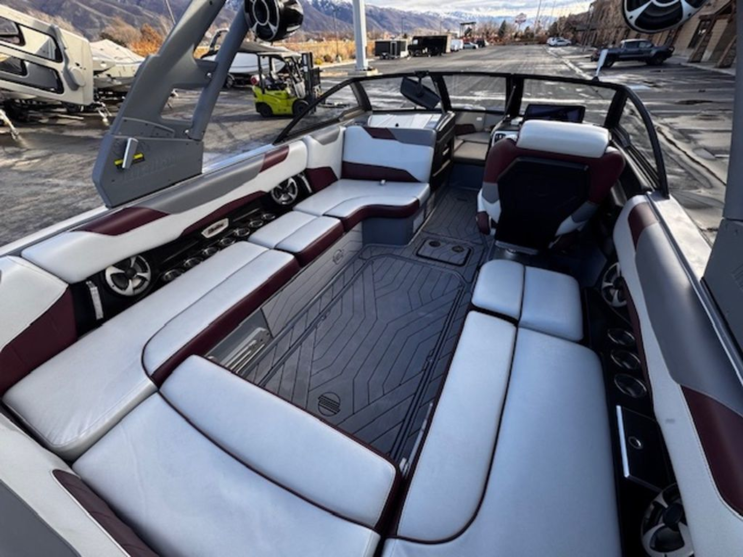 2019 Malibu Boats 23 LSV