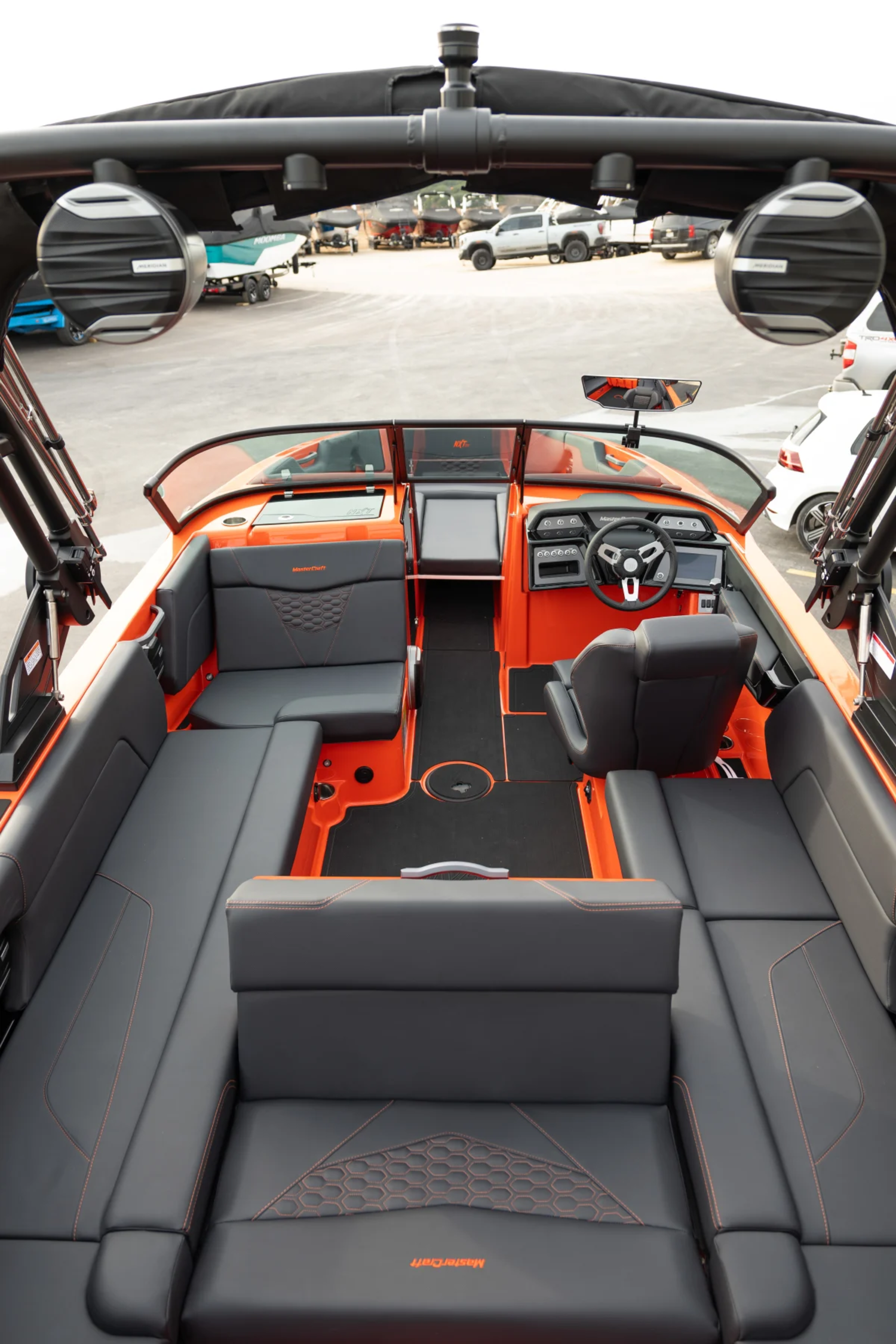 2026 MASTERCRAFT NXT24 SUNSET & BLACK 