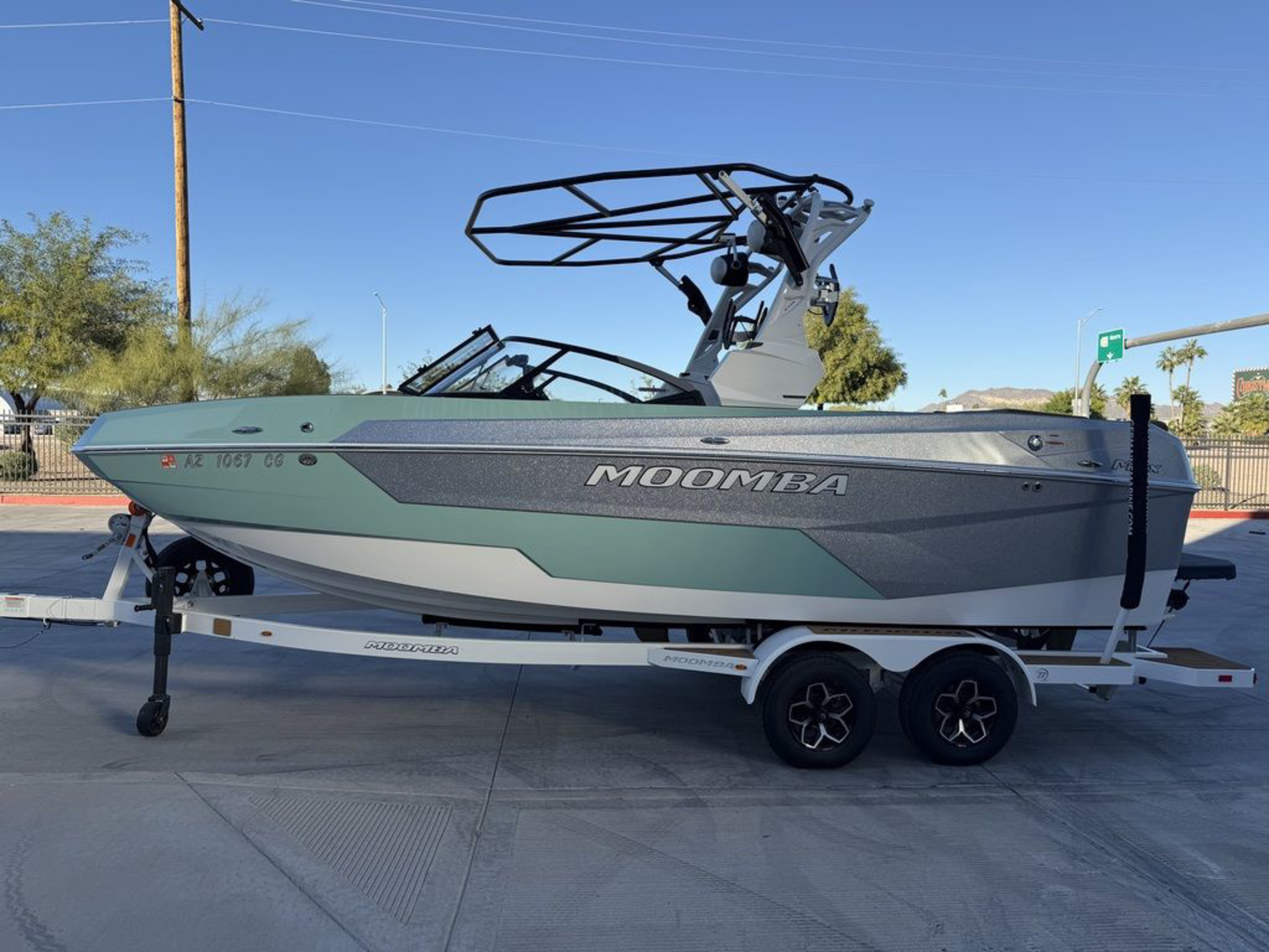 2025 MOOMBA Max