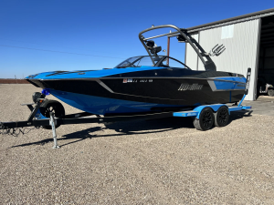 2018 Malibu Boats Wakesetter 24 MXZ for sale in Slaton, Texas