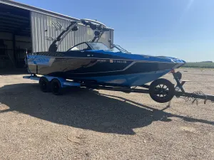 2018-malibu-wakesetter-24-mxz-120851-image7_012419.webp