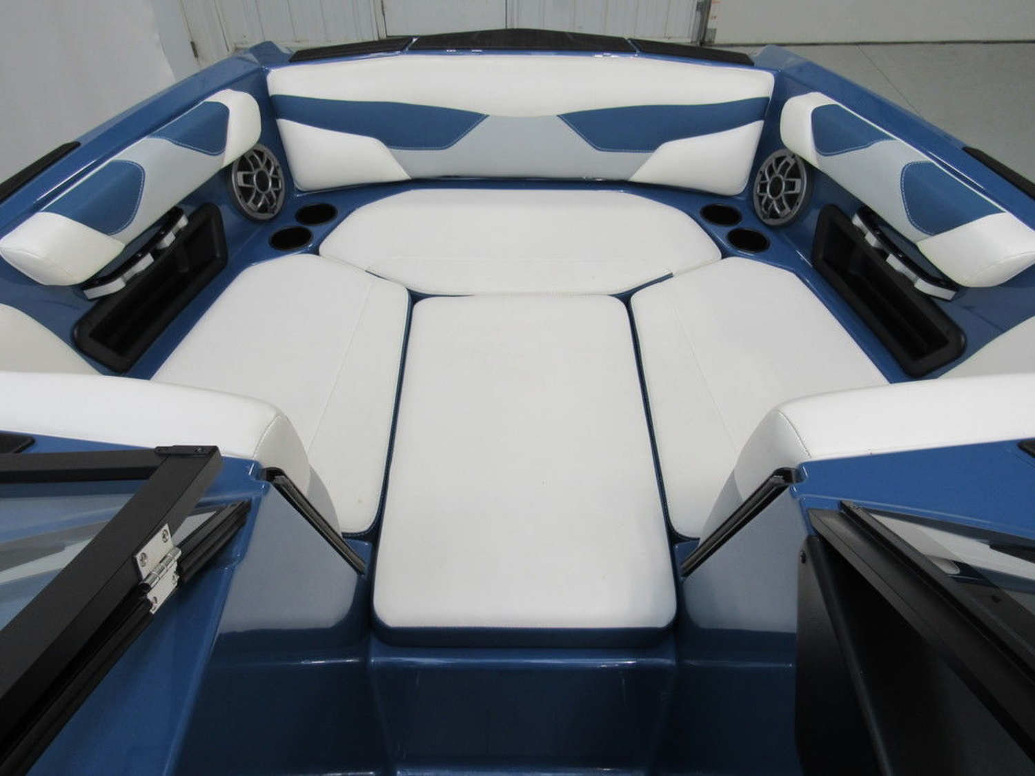 2021 Axis Wake Research A20