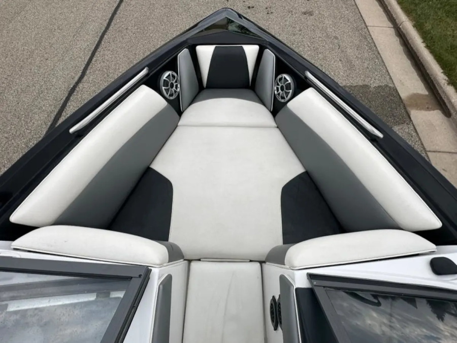 2016 Tige Boats R21 for sale in Darien, Wisconsin