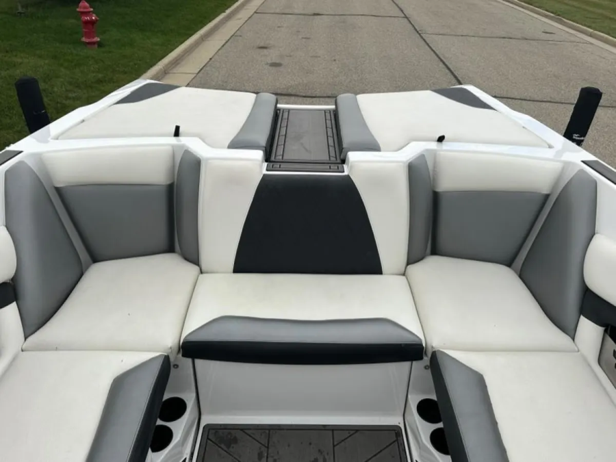 2016 Tige Boats R21 for sale in Darien, Wisconsin