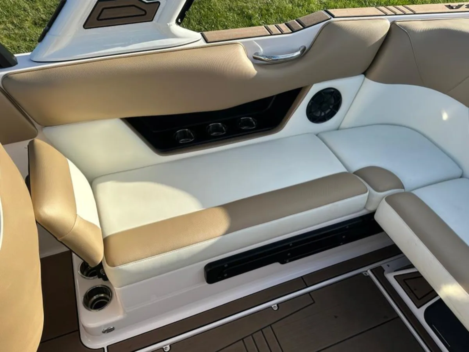 Super Clean Moomba Max