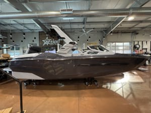 2026-mastercraft-x24-119796-image1