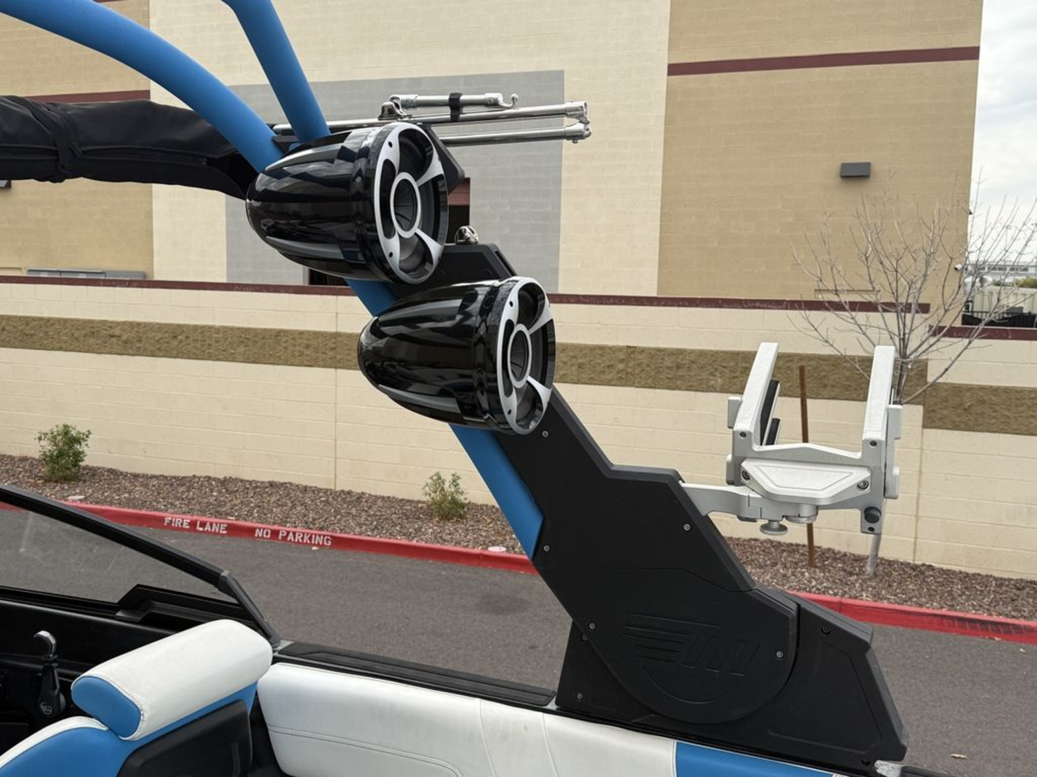 2021 Malibu Boats 23 LSV