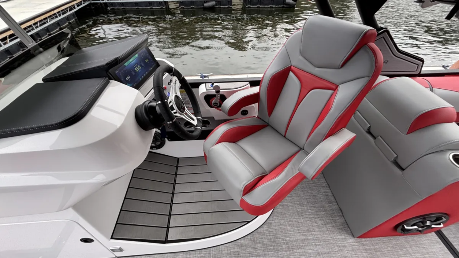 2025 Montara 25 Surf Boss