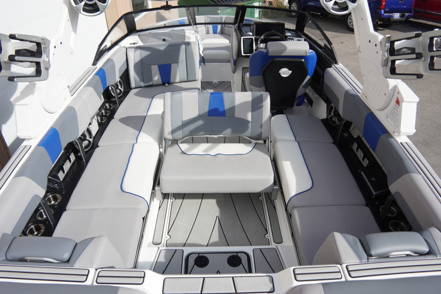 2021 Malibu Boats 23 LSV