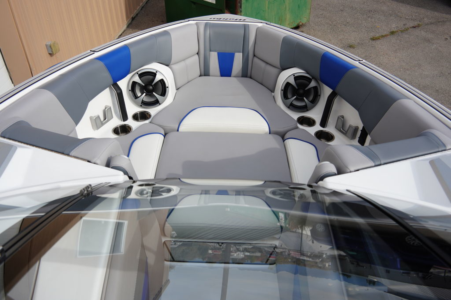 2021 Malibu Boats 23 LSV