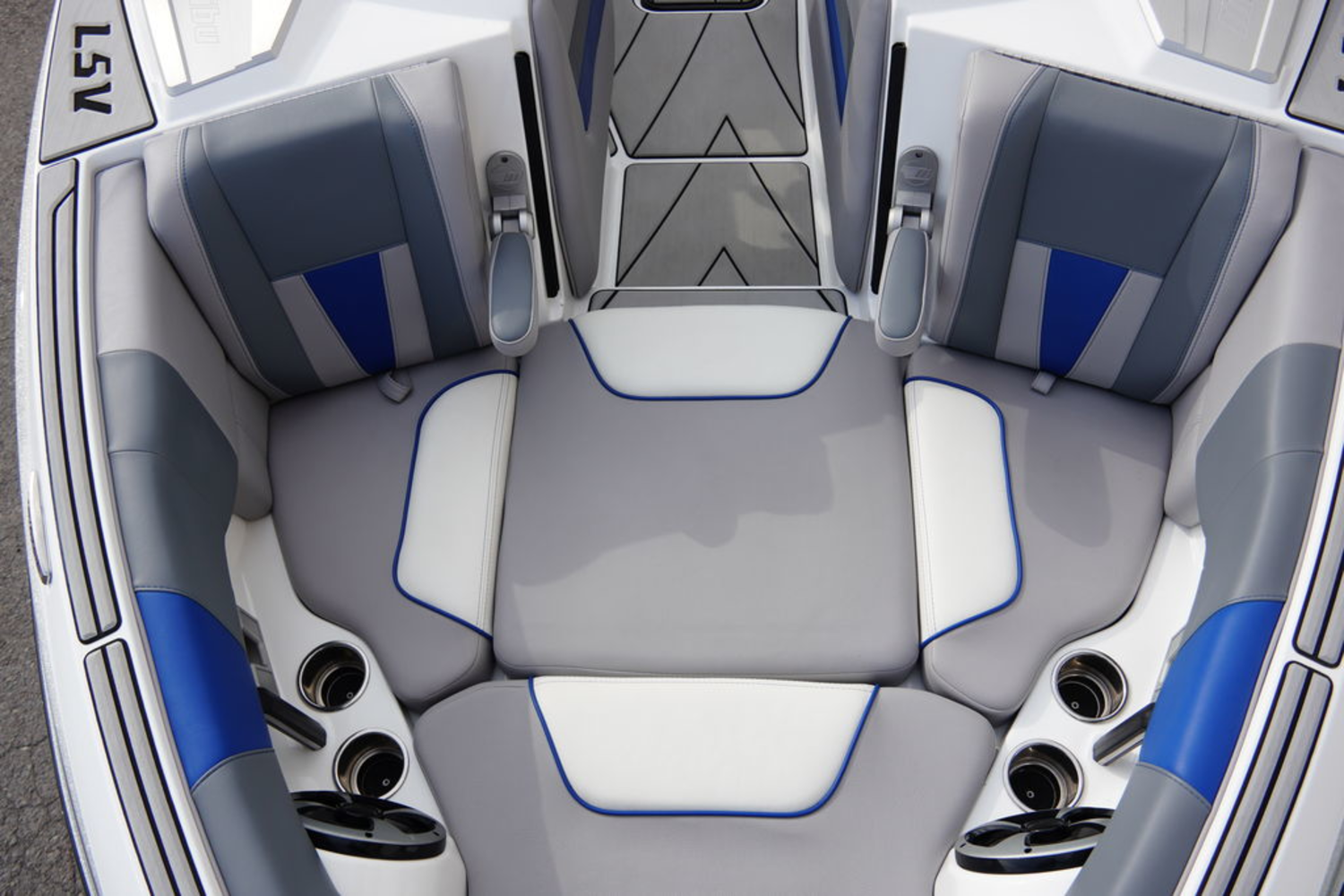 2021 Malibu Boats 23 LSV