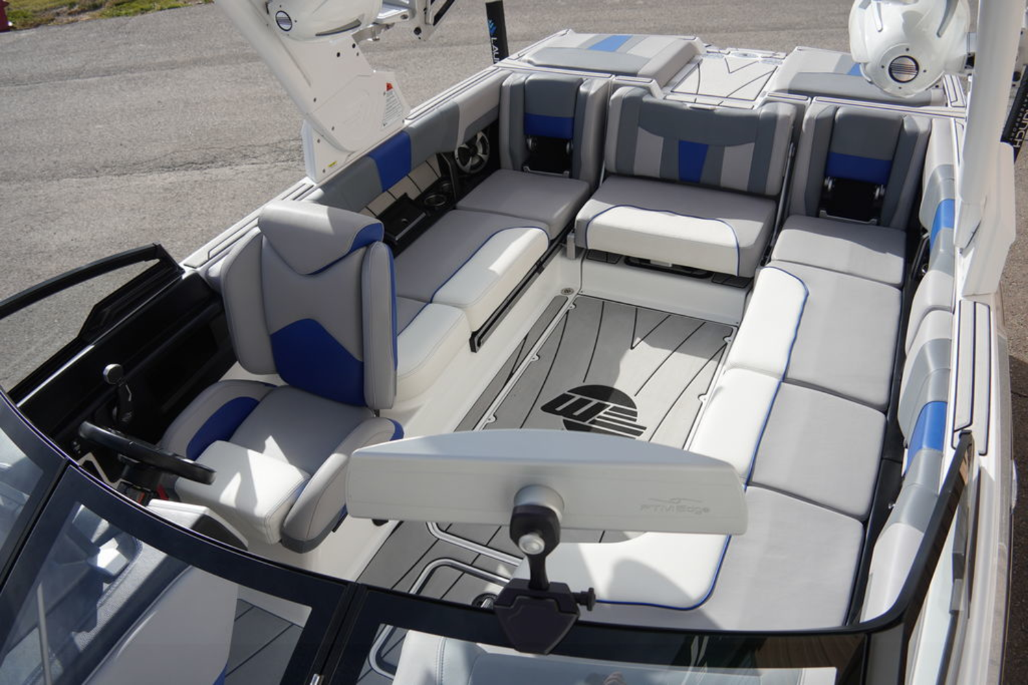 2021 Malibu Boats 23 LSV