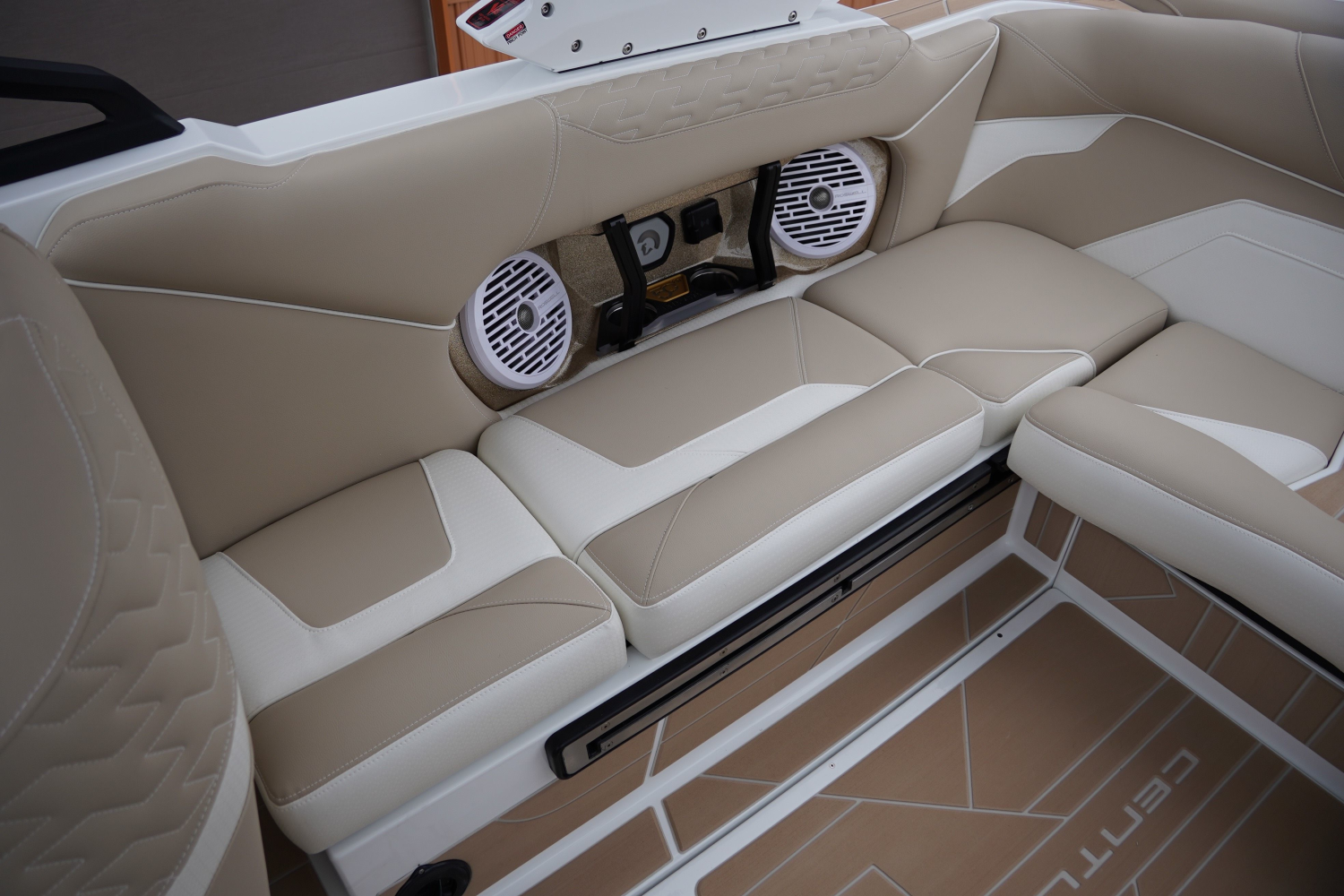 2026 Centurion Ri230