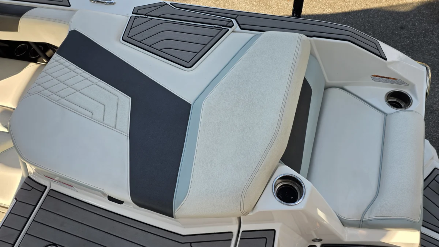 Super Air Nautique G23