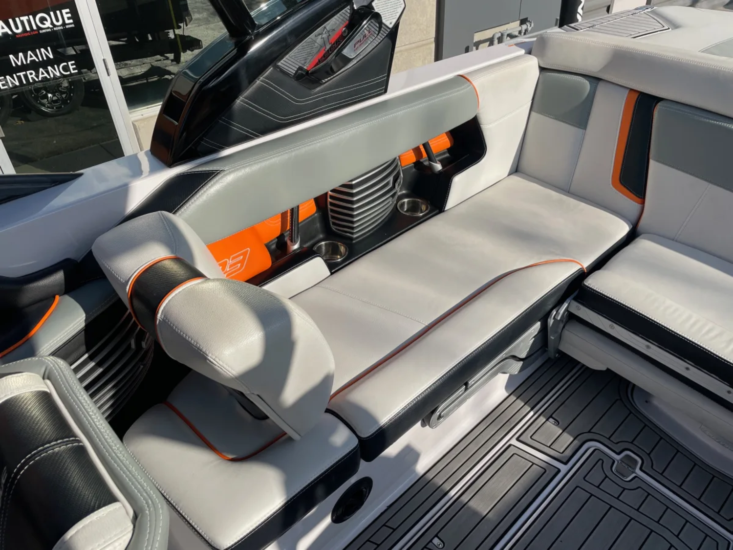 2015 NAUTIQUE G23 W/XR7 550HP SUPERCHARGED POWER PLANT