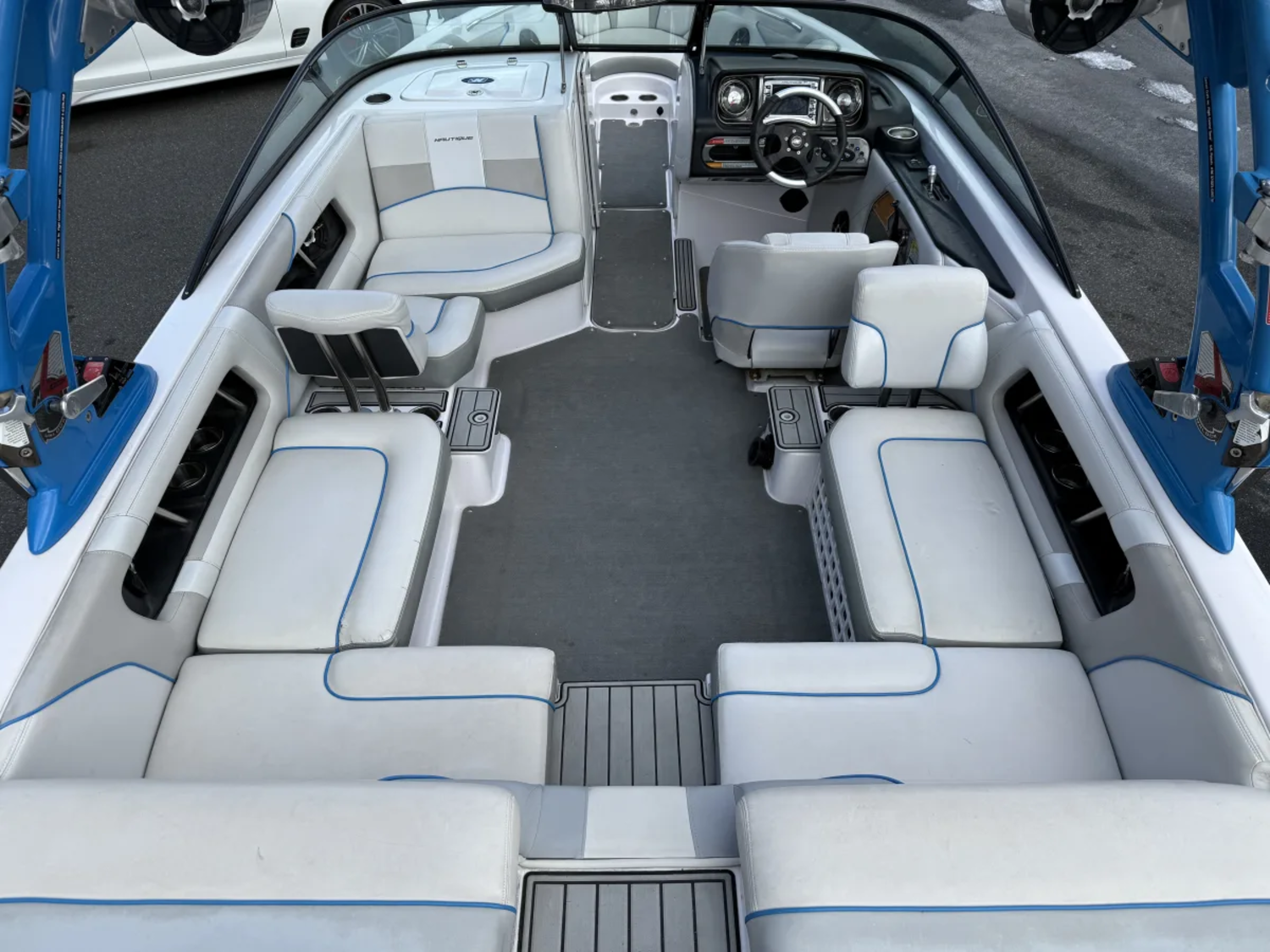 2011 Super Air Nautique 230