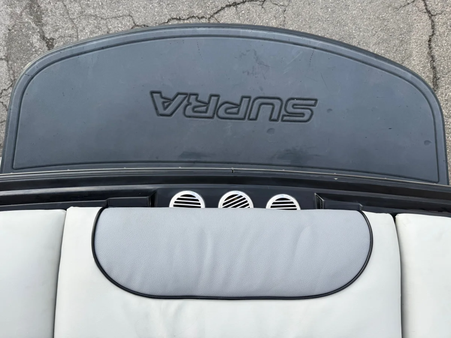 2011 22' Supra "Launch 22V" Bowrider