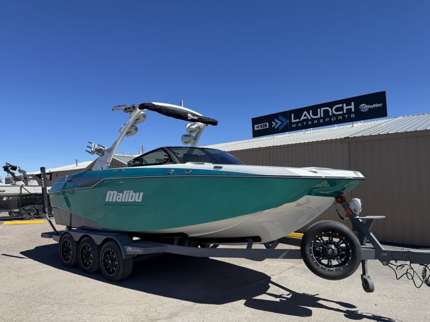 2022 Malibu Boats M240