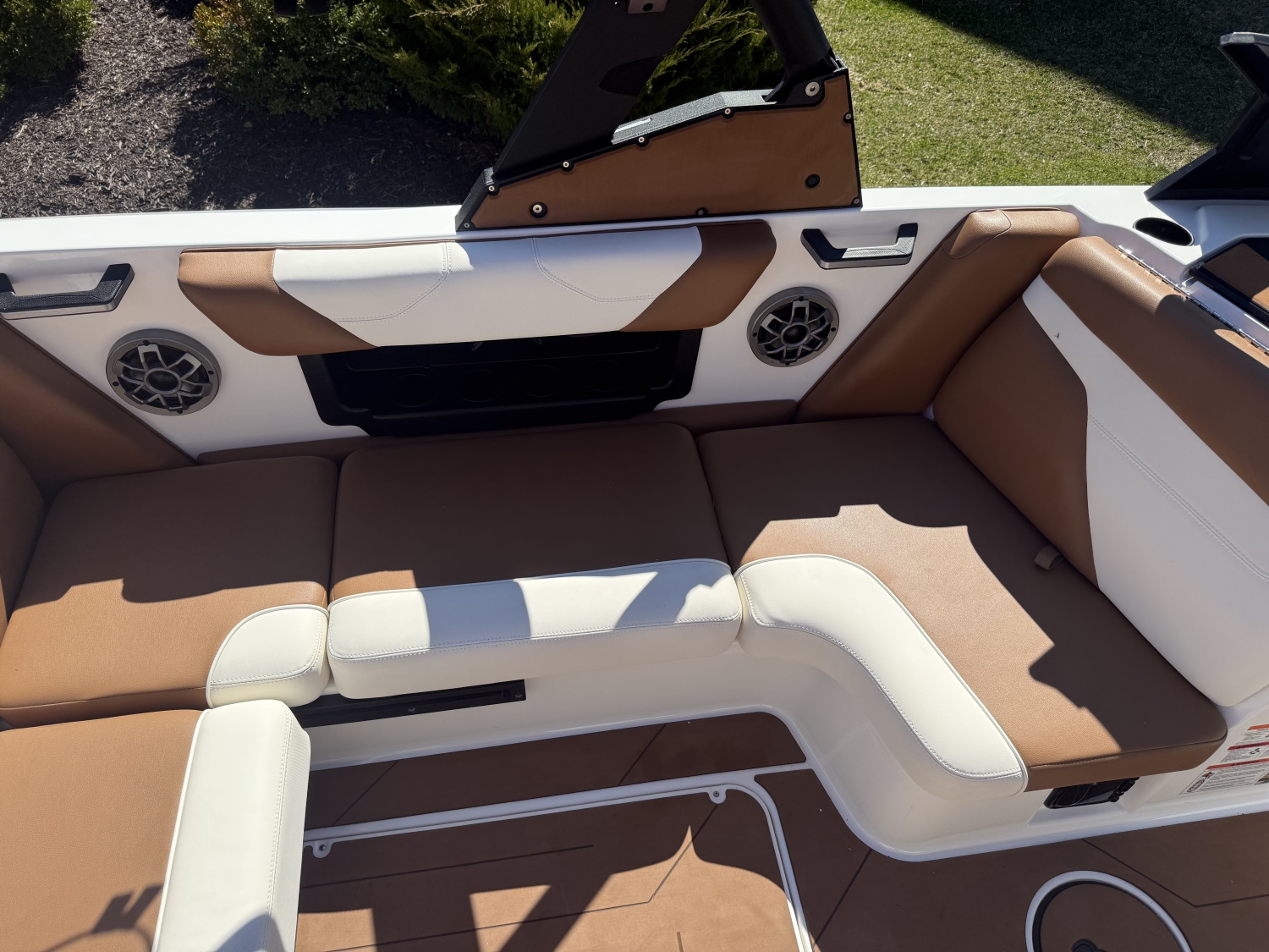 2023 Axis A20