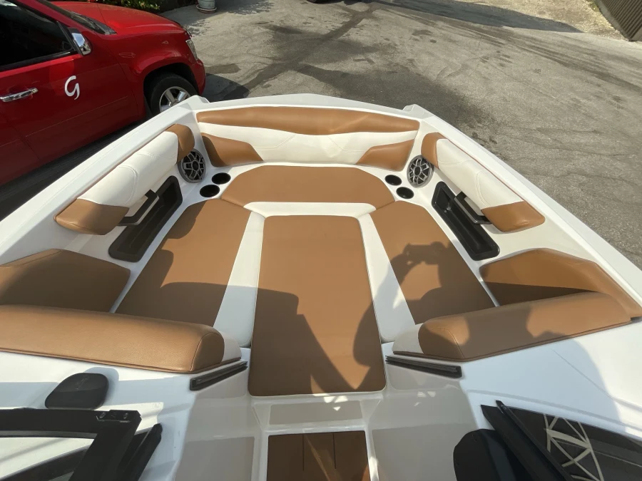 2023 Axis Boats A20 for sale in Fontana, Wisconsin