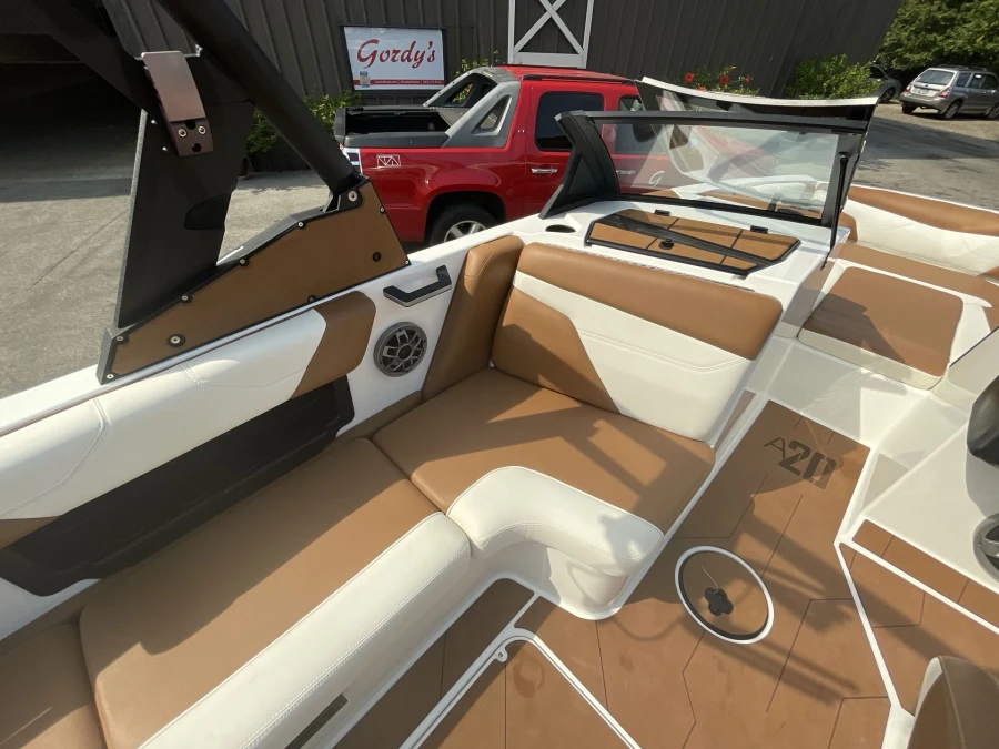 2023 Axis Boats A20 for sale in Fontana, Wisconsin