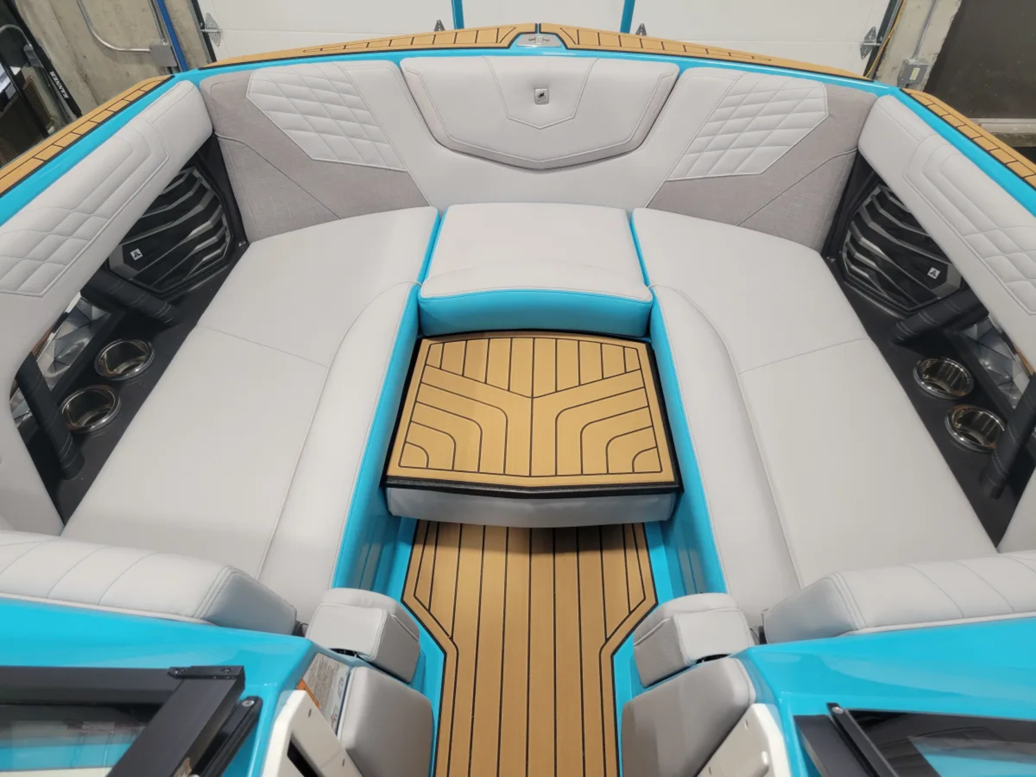 2023 Nautique G23
