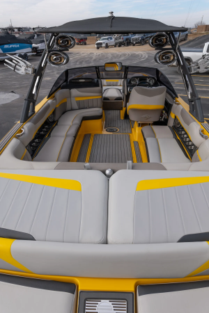 2014 Malibu Boats Wakesetter 24 MXZ for sale in Osage beach, Missouri