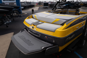 2014 Malibu Boats Wakesetter 24 MXZ for sale in Osage beach, Missouri