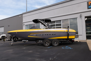 2014 Malibu Boats Wakesetter 24 MXZ for sale in Osage beach, Missouri