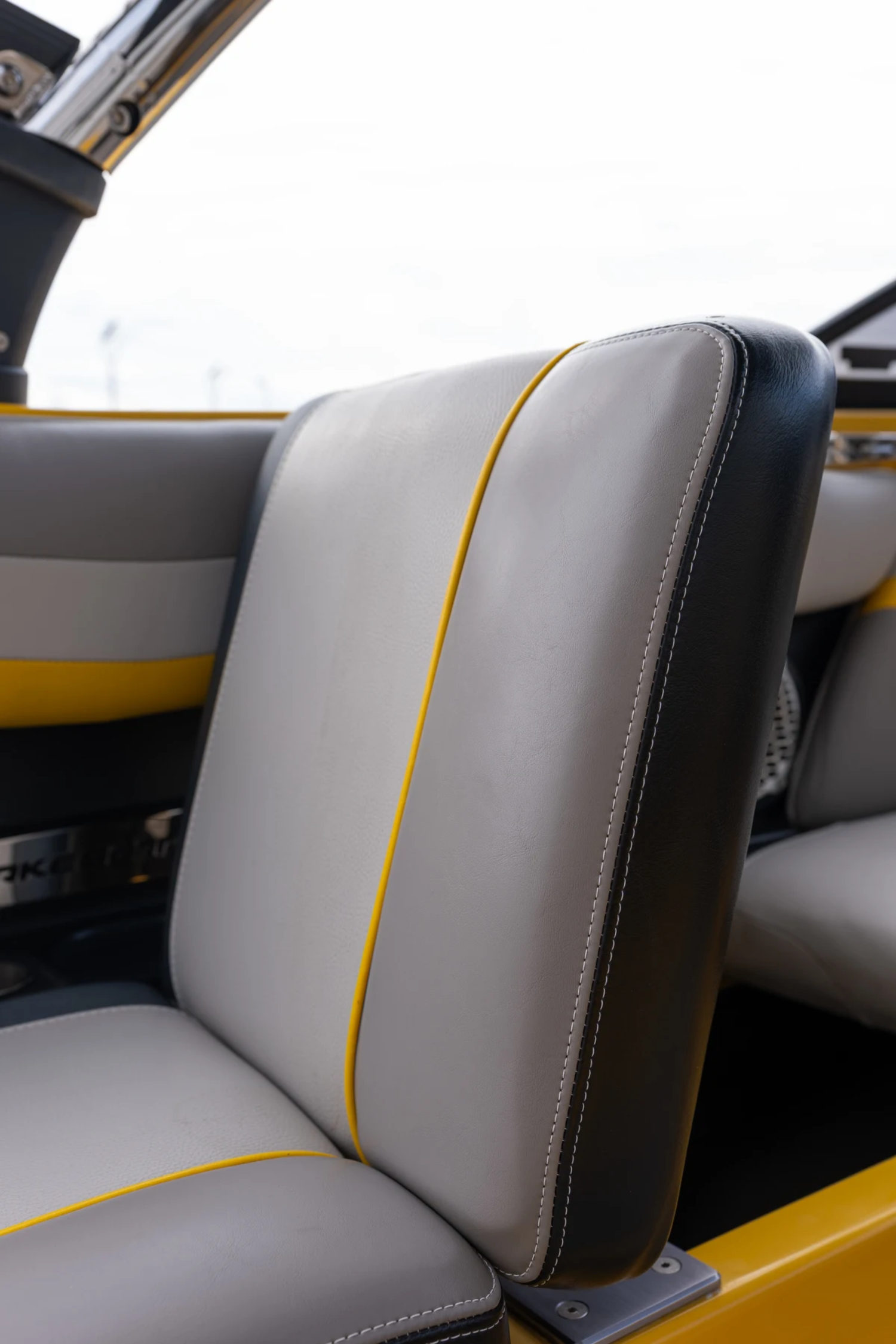 2014 MALIBU 24MXZ ALL SERVICE IS YTD AND READY TO GO 