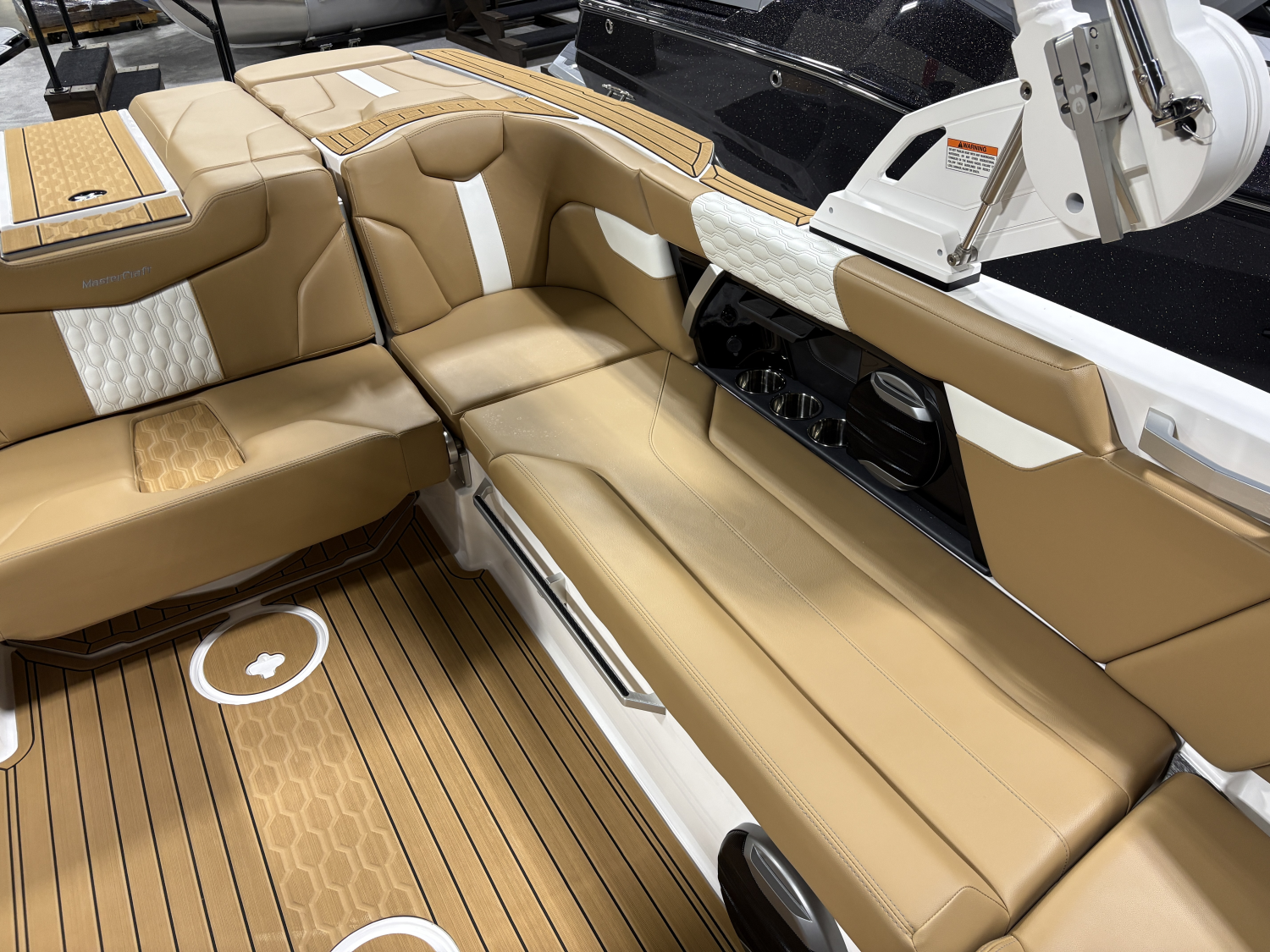 2026 MasterCraft XT22