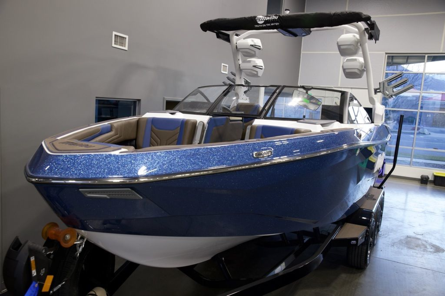 2026 Malibu Boats 25 LSV