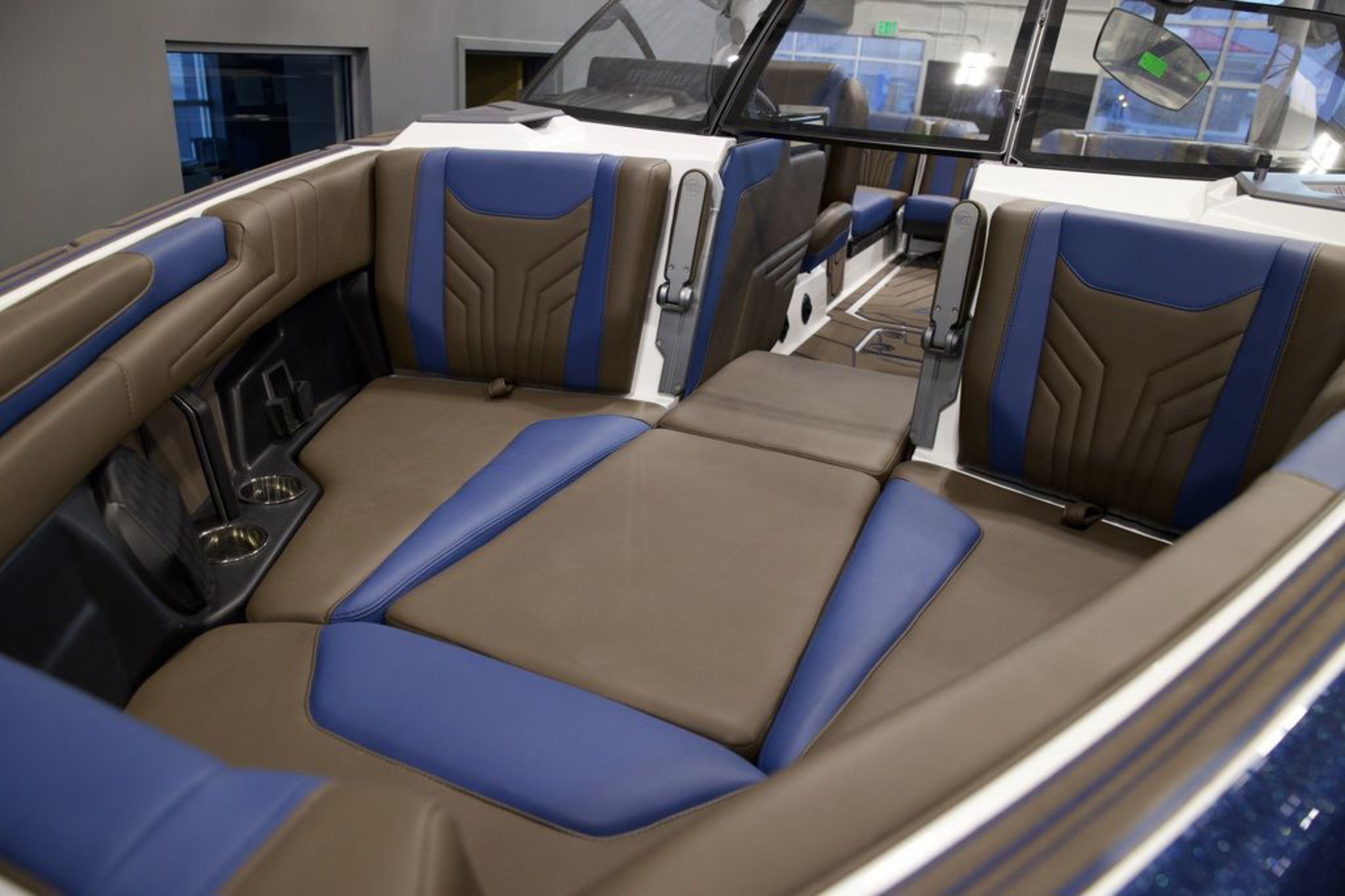 2026 Malibu Boats 25 LSV