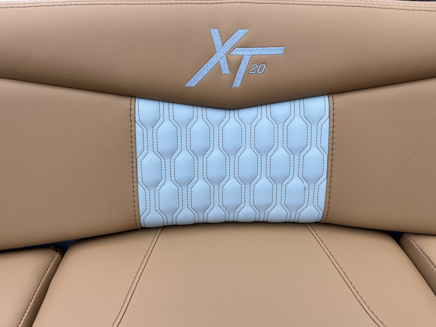 2026 MasterCraft XT20