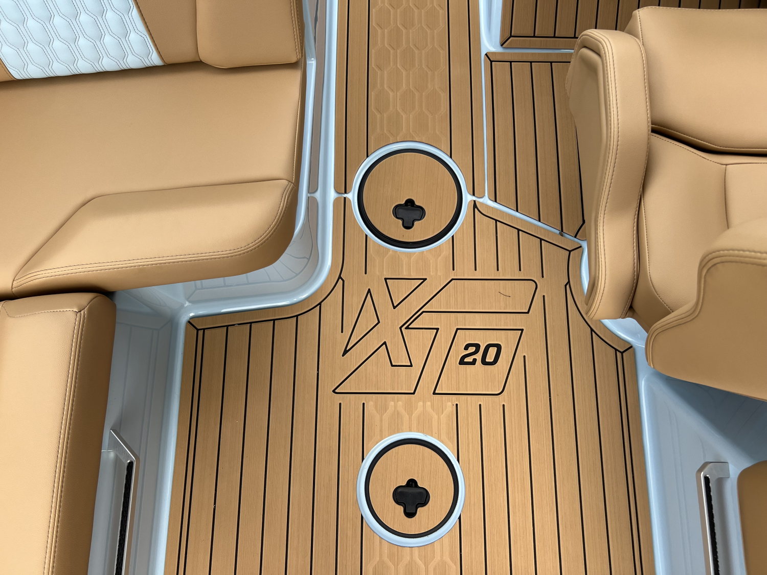 2026 MasterCraft XT20