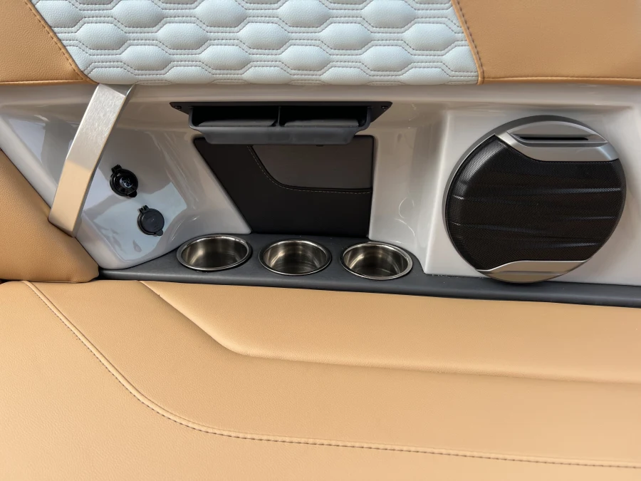 2026-mastercraft-xt20-120045-image24