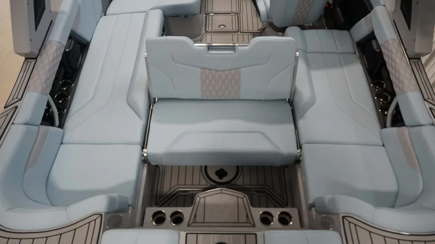 2026 MasterCraft XT22