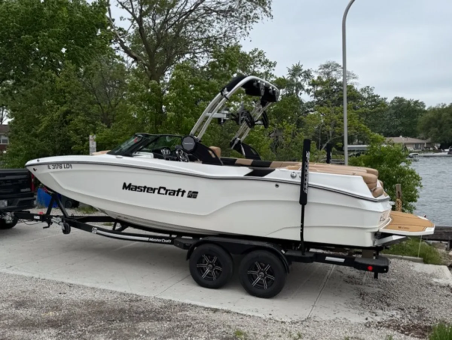 2022 Mastercraft Boats XT22 for sale in Lake Geneva, Wisconsin