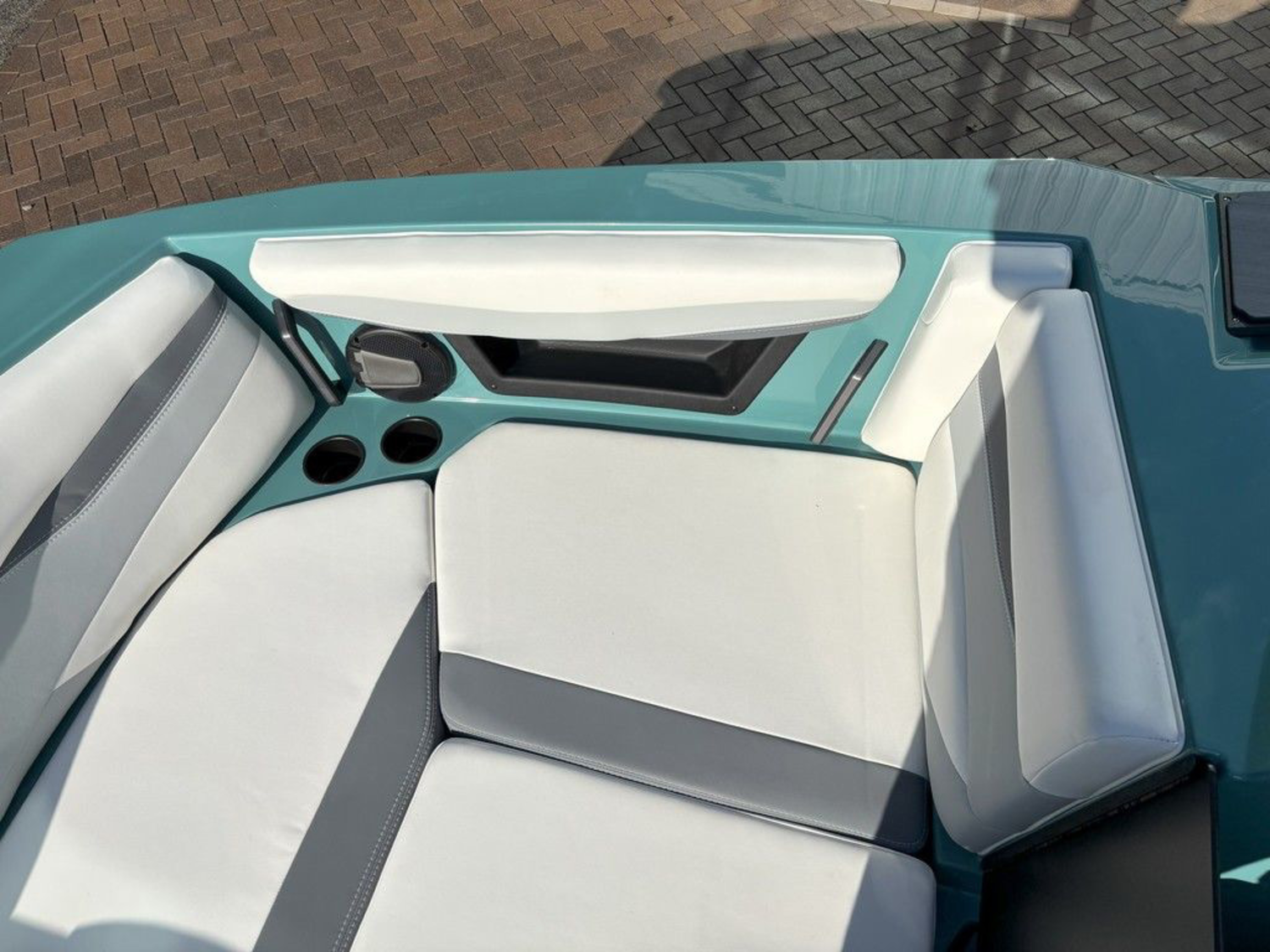 2025 Axis Wake Research A225