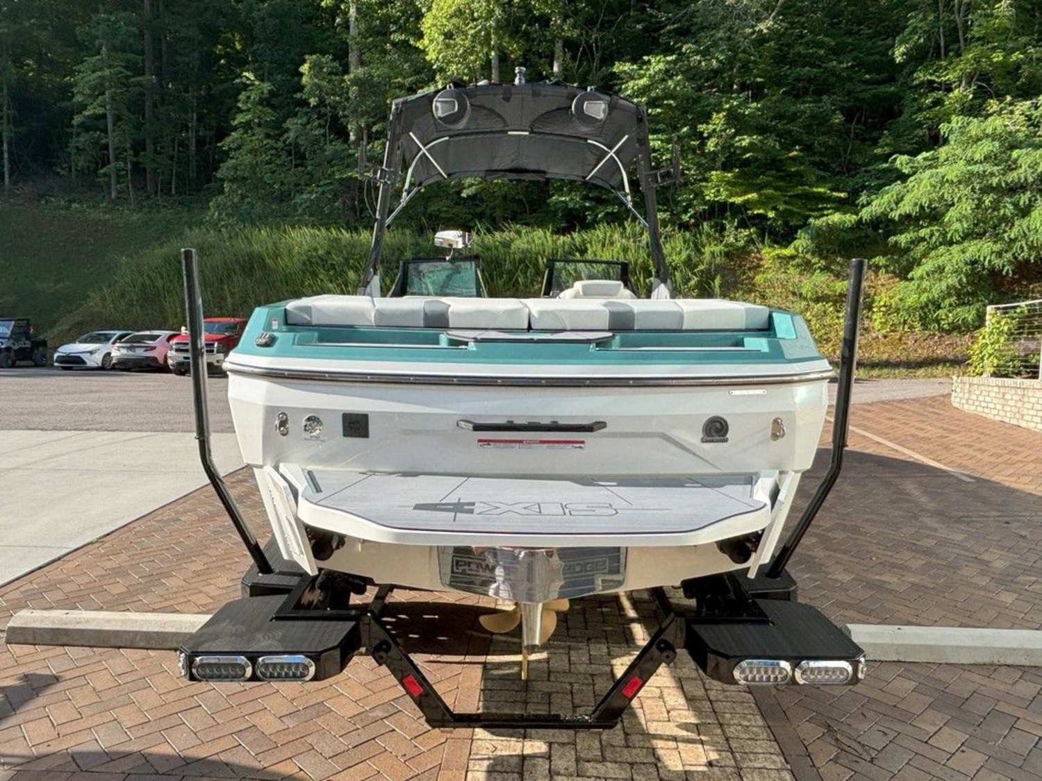 2025 Axis Wake Research A225