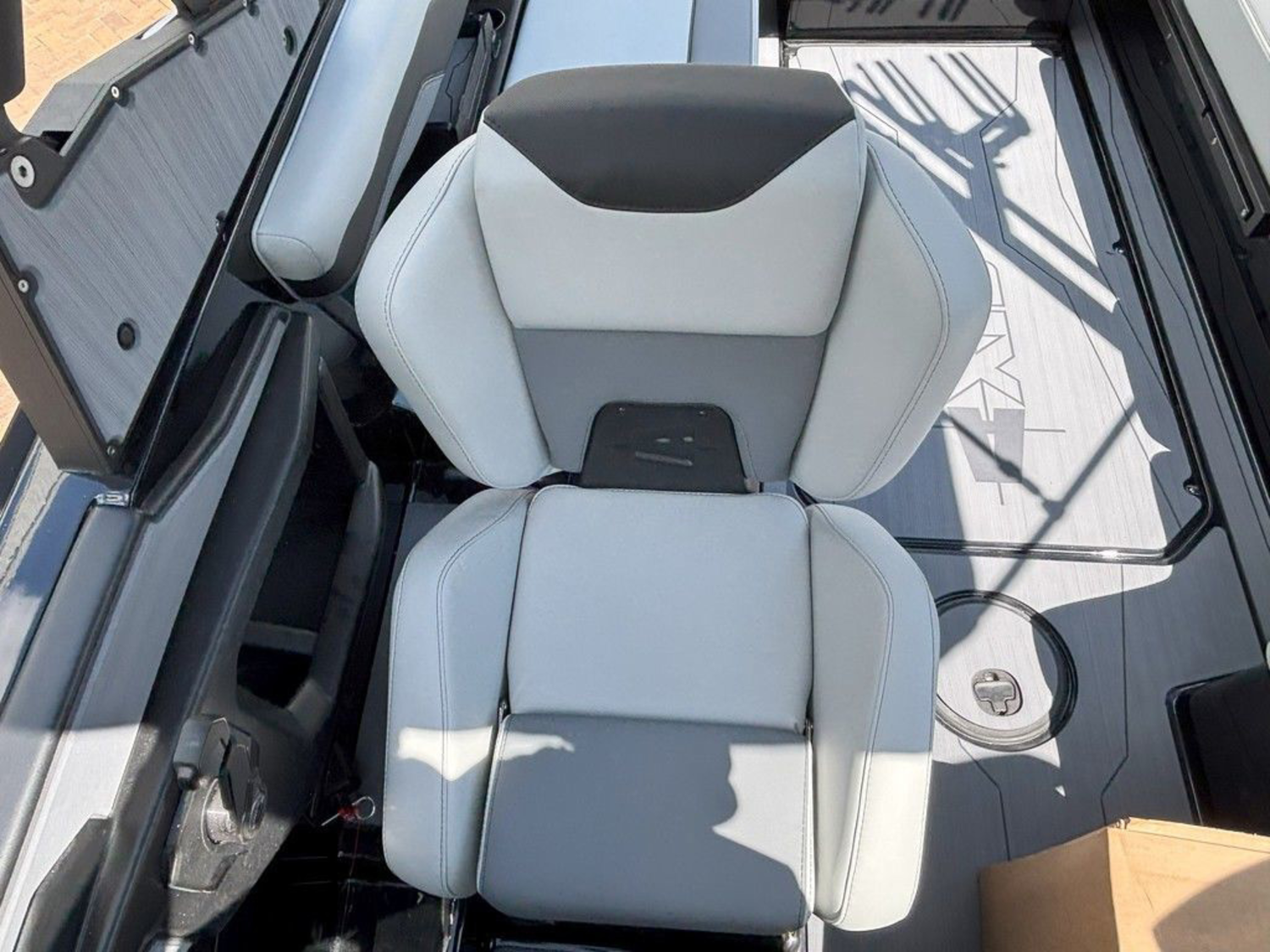 2025 Axis Wake Research T235