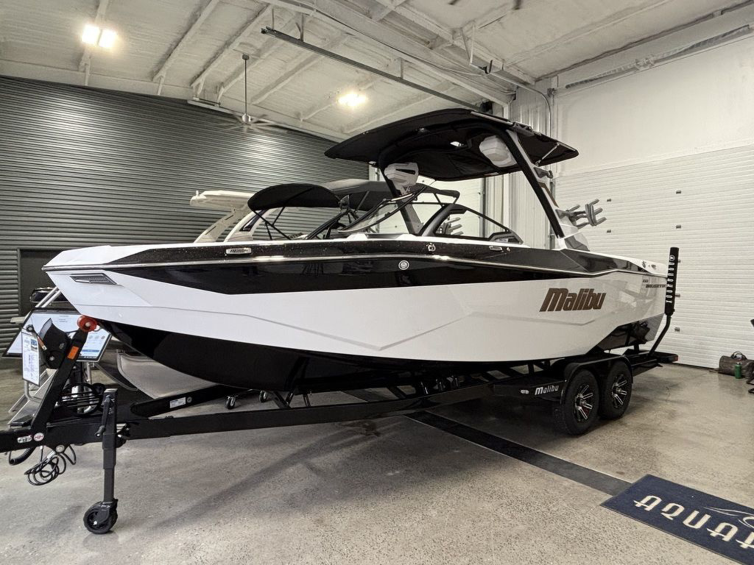2026 Malibu Boats 25 LSV
